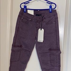 Never worn Vanilla Star Lilac skinny pants